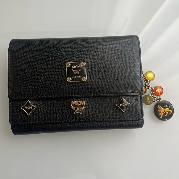 MCM BLACK LEATHER TRIFOLD WALLET - Picture 16 of 16